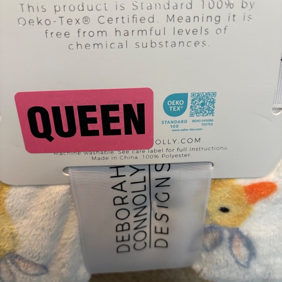 BNWT Easter Yellow Duck Plush Queen Blanket Deborah Connolly - Picture 3 of 6